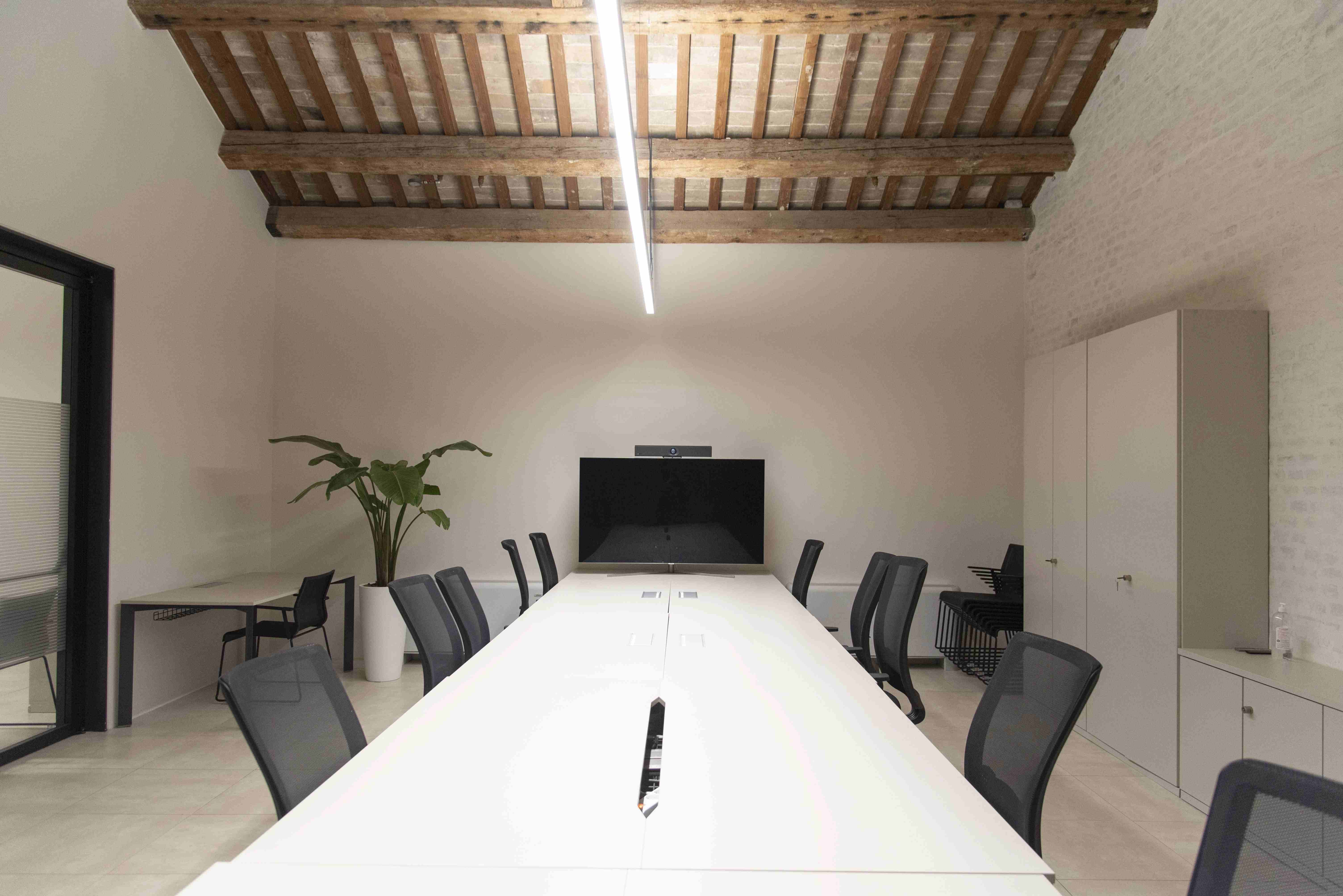 M9 Business Center img