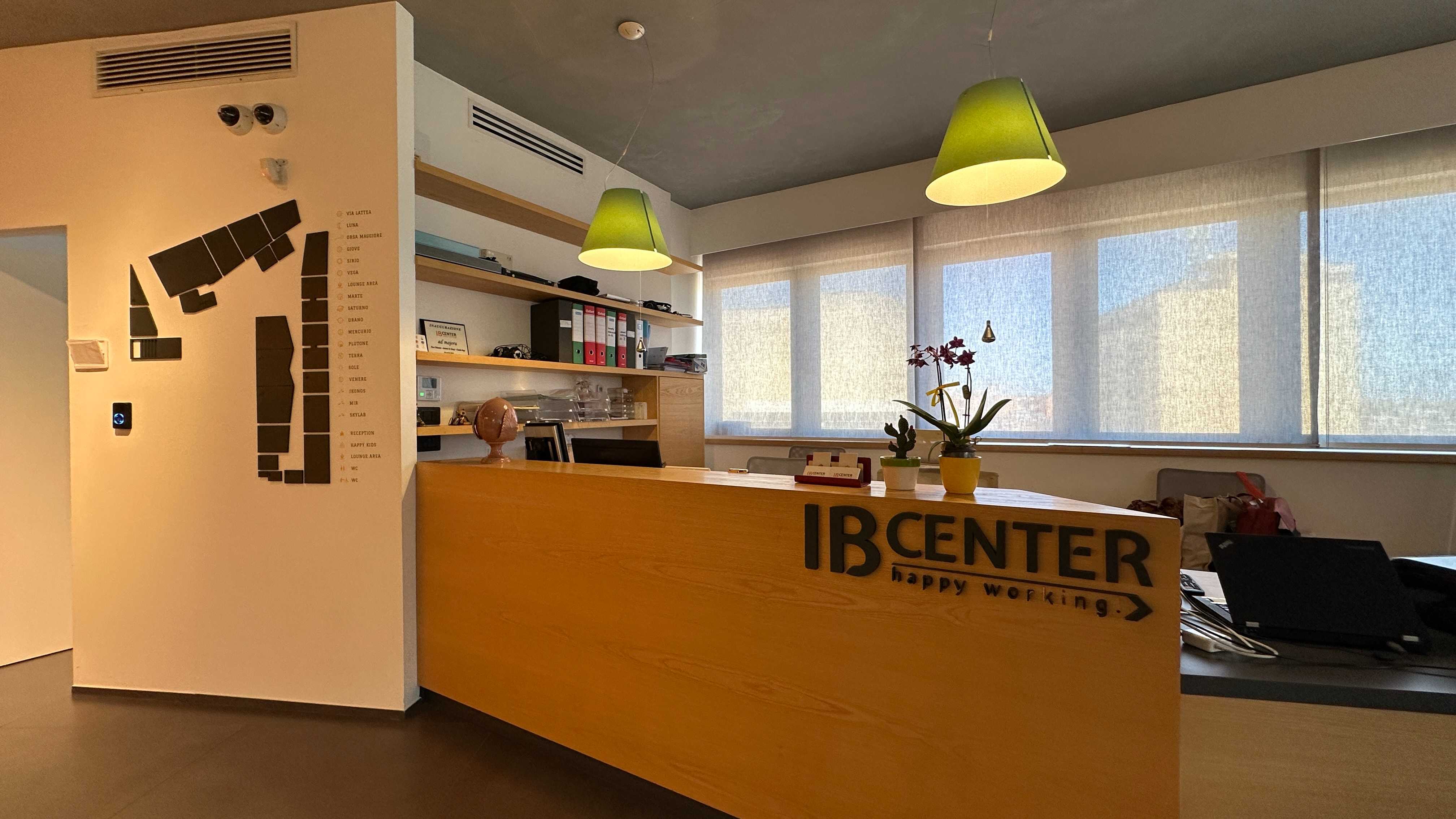 bg image space