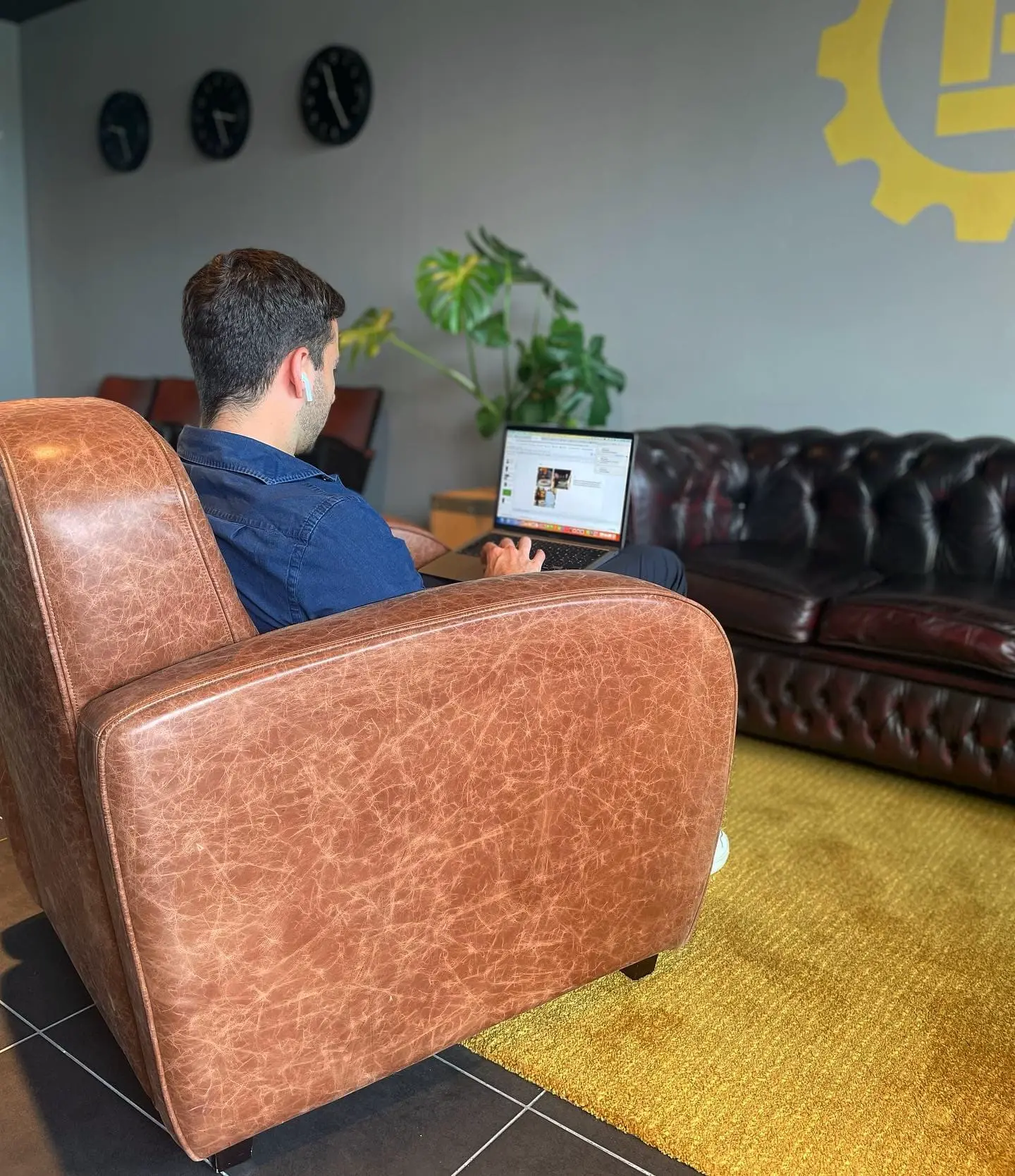 B-Digital Hub img
